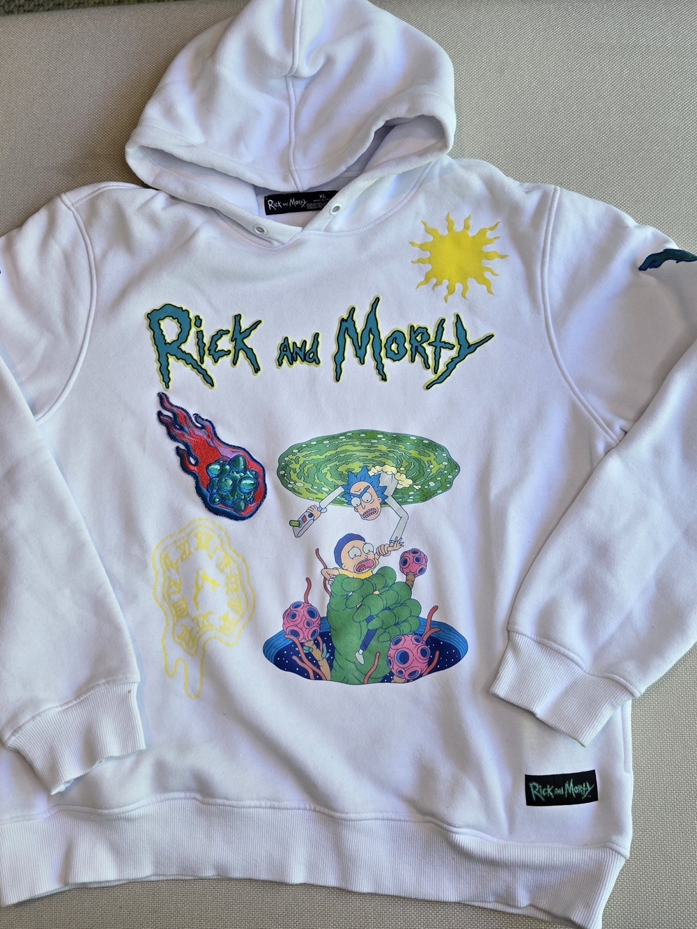 Rick and Morty X-Large Pullover Hoodie White Kangaroo Pocket Sweatshirt